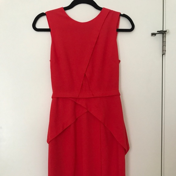 Red dress - Picture 3 of 5